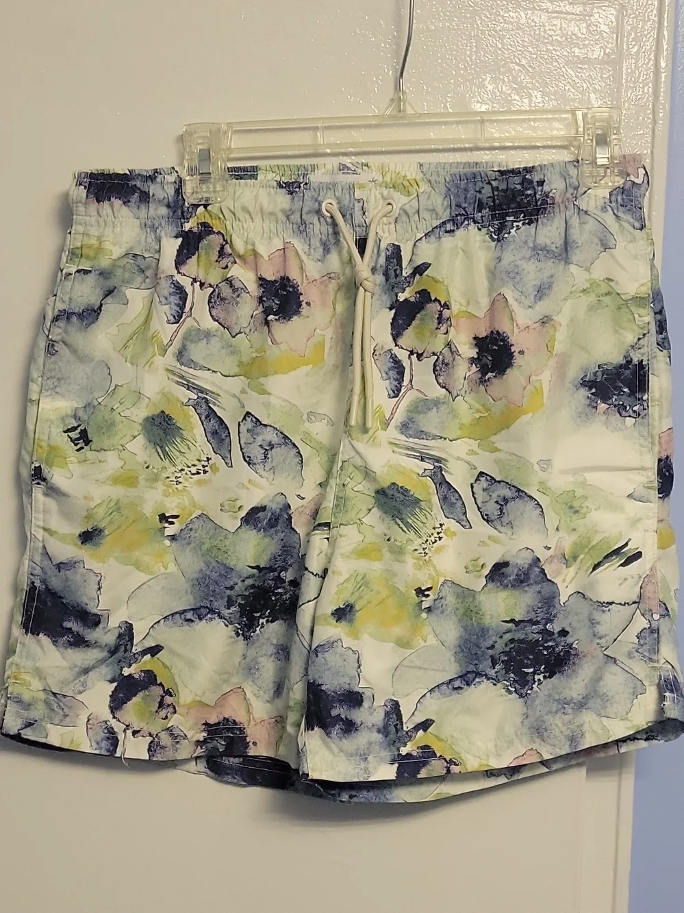 Floral Watercolor Drawstring Women’s Shorts - White/Blue